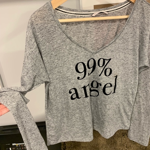 ❤️ 3 for $40- Victoria Secret sleepwear top - Picture 2 of 4